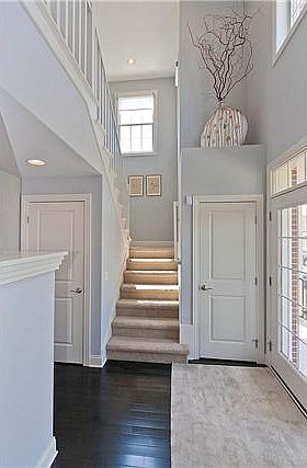 2nd image of 422 S Crescent Way