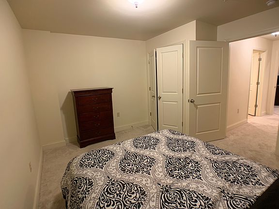 5th image of 1740 Chestnut St APT 103
