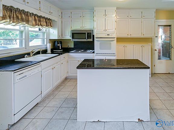 4th image of 5207 Whitesburg Dr SE