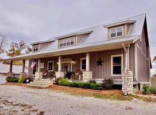 527 Ali Private Ln, Huntsville, TN 37756