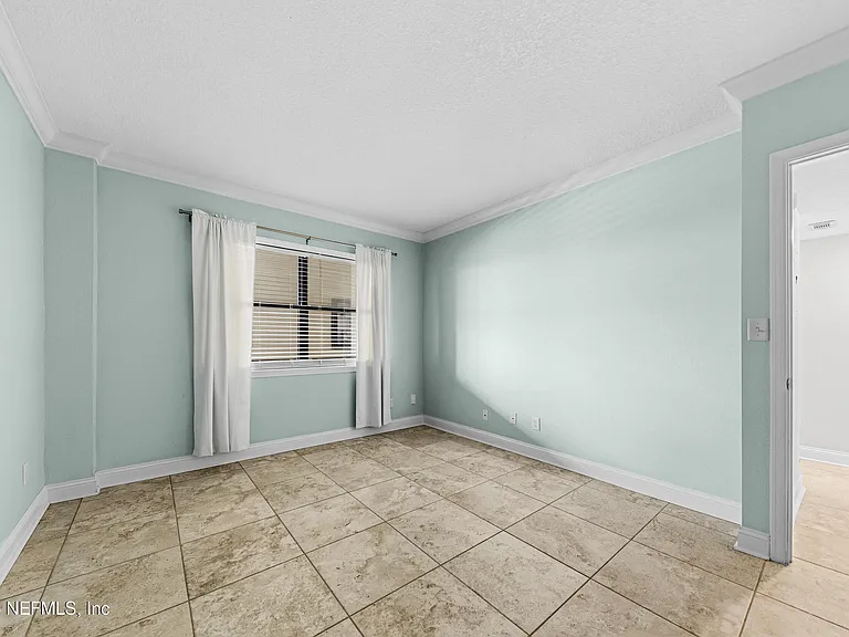 1901 1st St N #401 — Photo 23