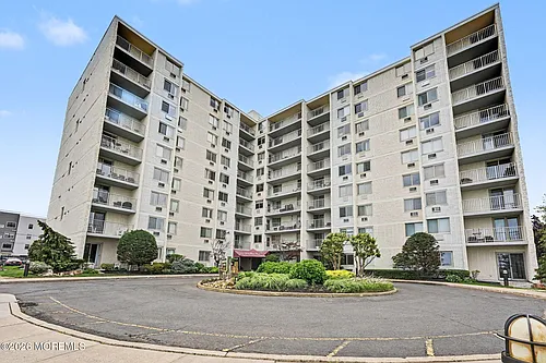 1000 River Rd #4G Photo 1