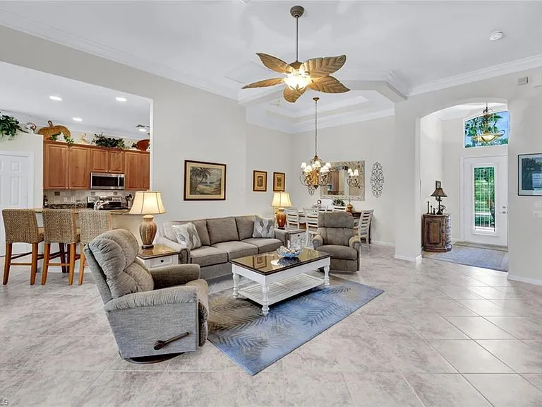16208 Parque Ln — Photo 5