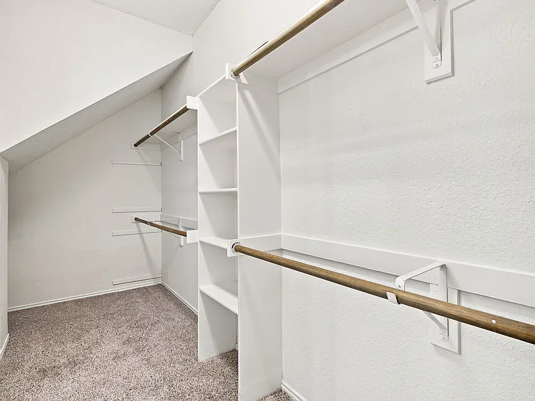1813 Pendleton Rd — Photo 11