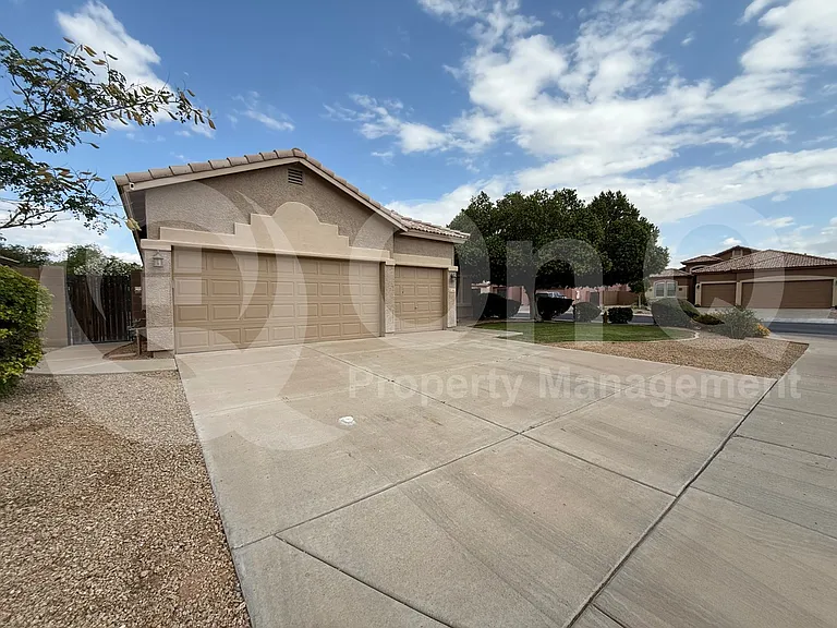 1445 S Park Grove Cir — Photo 3