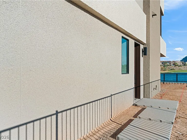 66 Lakefront Dr — Photo 8