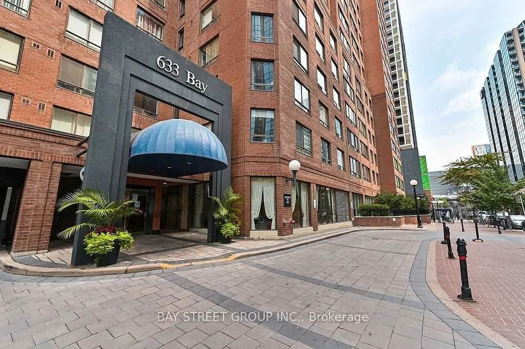 2 bed, $2,700 — Photo 1