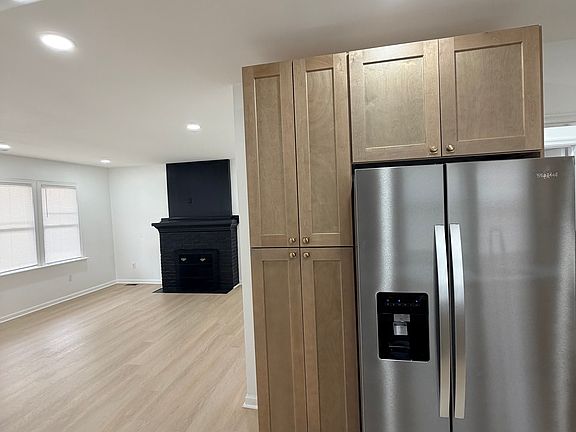 5th image of 2702 Lancaster Ave