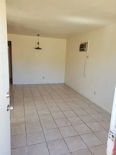 1302 Michigan Ave Photo 1
