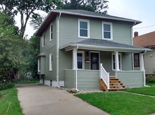 1012 Ontario St, Lansing, MI 48915