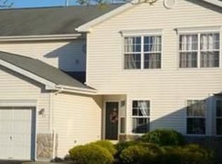 21 Lakeview Dr #2015, Hamburg, NJ 07419