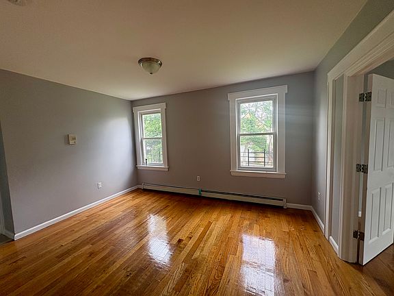 2nd image of 819 S 19th St Floor 2