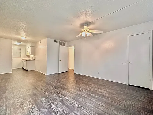 Floor plan 204