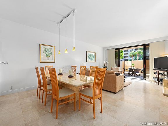 3rd image of 251 Crandon Blvd APT 120