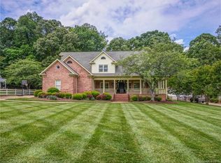 114 Henry Ln, Mooresville, NC 28117