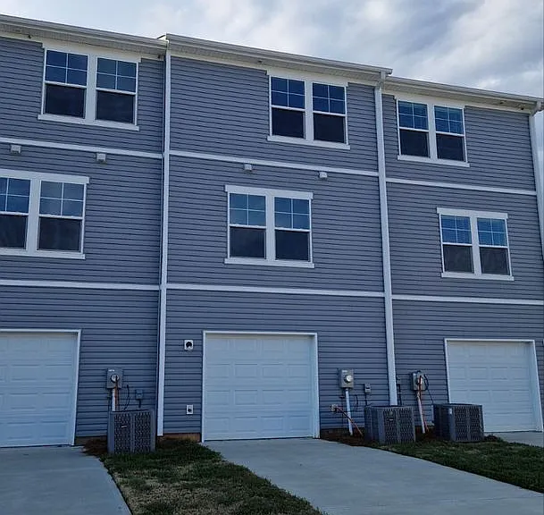 1215 Briarhill Rd #B — Photo 24
