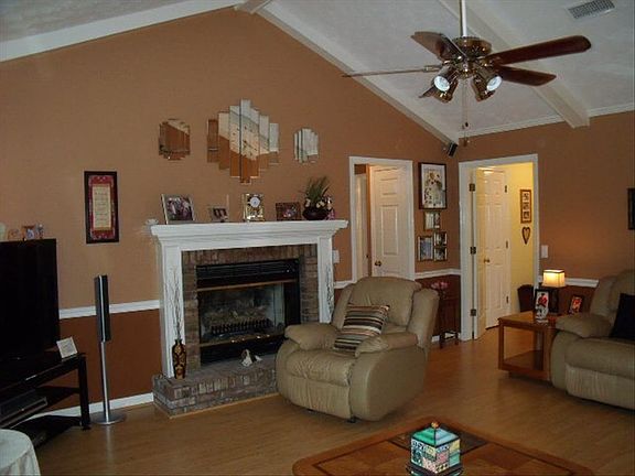 Great Room w/Fireplace