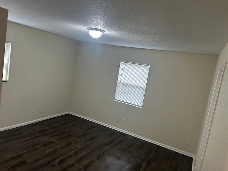 1461 Eaton St — Photo 14