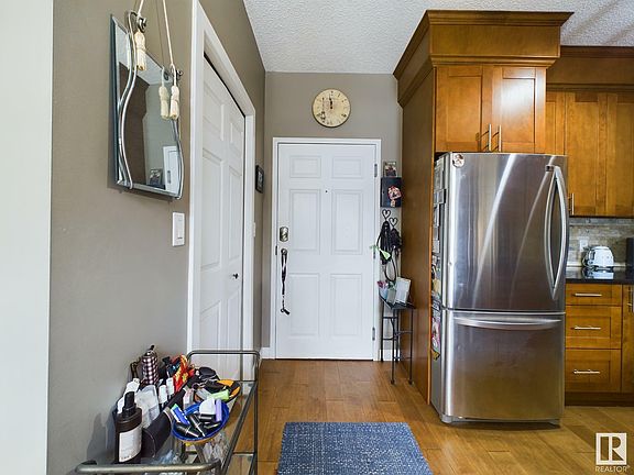 4th image of 10235 112th St NW #619