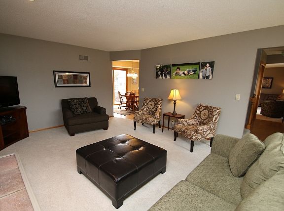 4th image of 9305 S Oak Creek Ct
