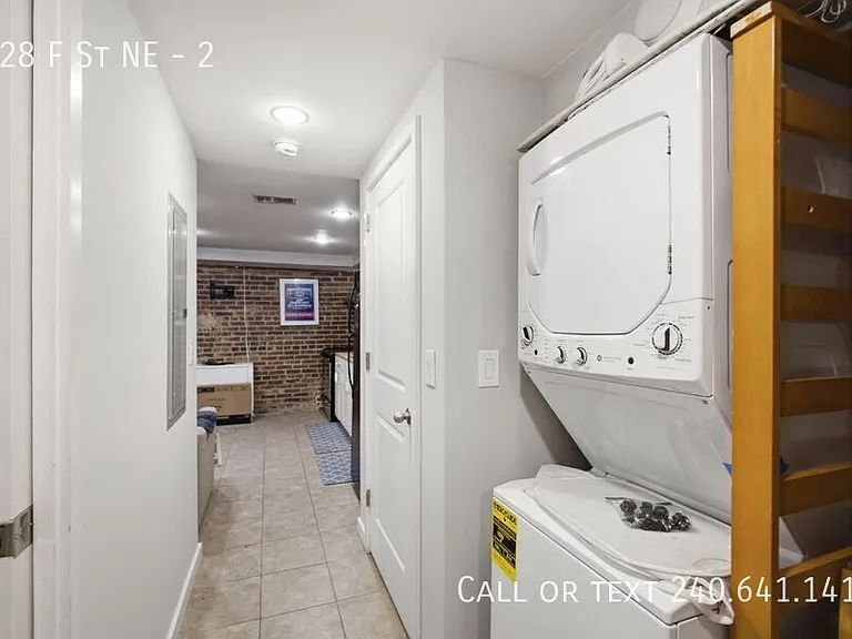 228 F St NE #2 — Photo 12