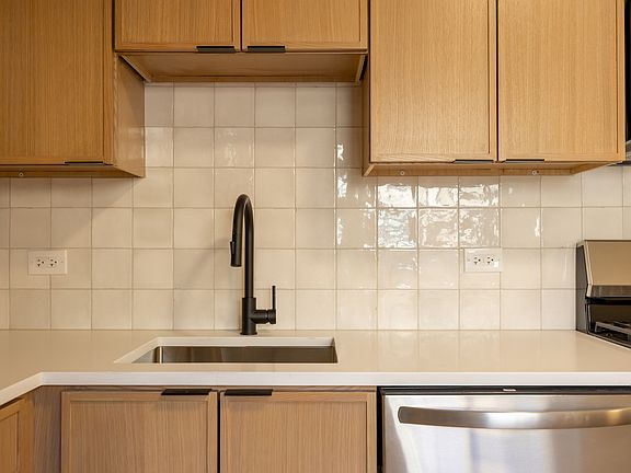 3rd image of 2617 W Hollywood Ave Unit 2