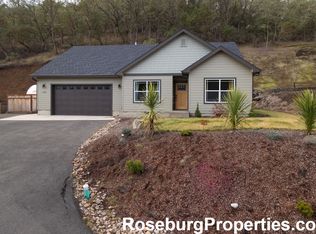 1486 NE Rocky Dr, Roseburg, OR 97470