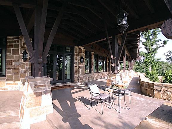 4th image of 1024 Yaupon Creek Est