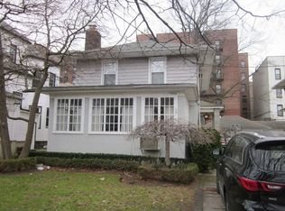 1024 E 31st St, Brooklyn, NY 11210