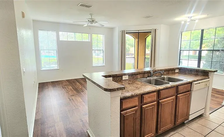 6171 Metrowest Blvd #107 — Photo 2