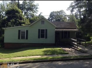 3 Pershing St, Manchester, GA 31816