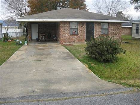 1st image of 400 Bradford Dr