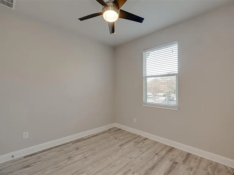 5701 Cougar Dr #D — Photo 20