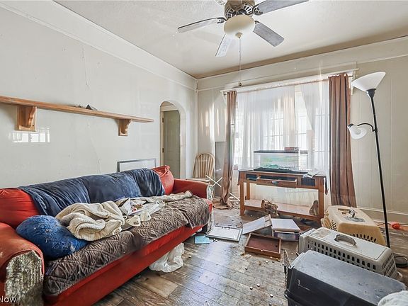 9th image of 341 Canton St