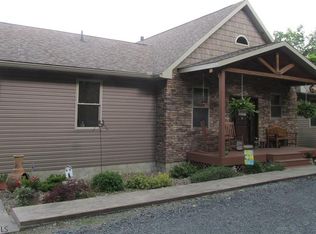 100 Agnes Ln, Duncansville, PA 16635