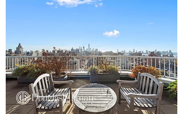 Sold by Douglas Elliman | media 14