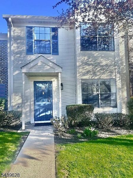 1st image of 285 Penns Way