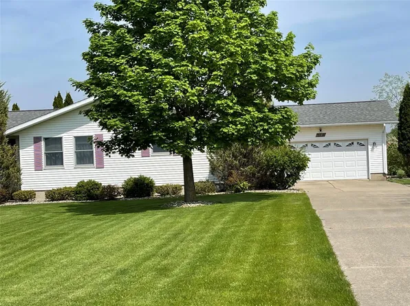 872 Huron Crest Dr, Bad Axe, MI 48413