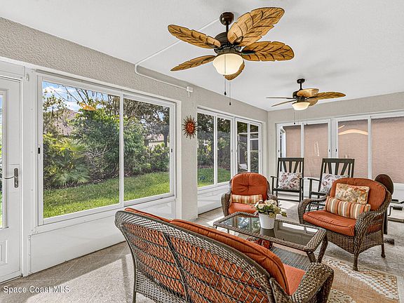 5th image of 7127 Broderick Dr