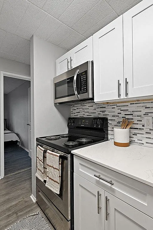 Southgate Apartments & Townhomes — Photo 3