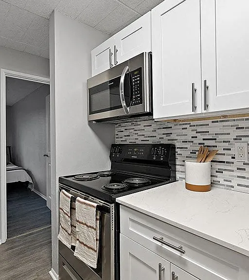 Southgate Apartments & Townhomes — Photo 3