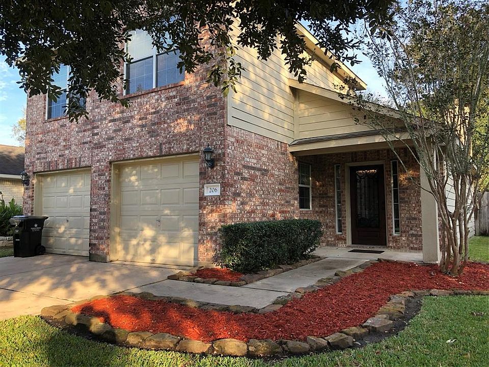 1st image of 206 Saddleback Springs Dr