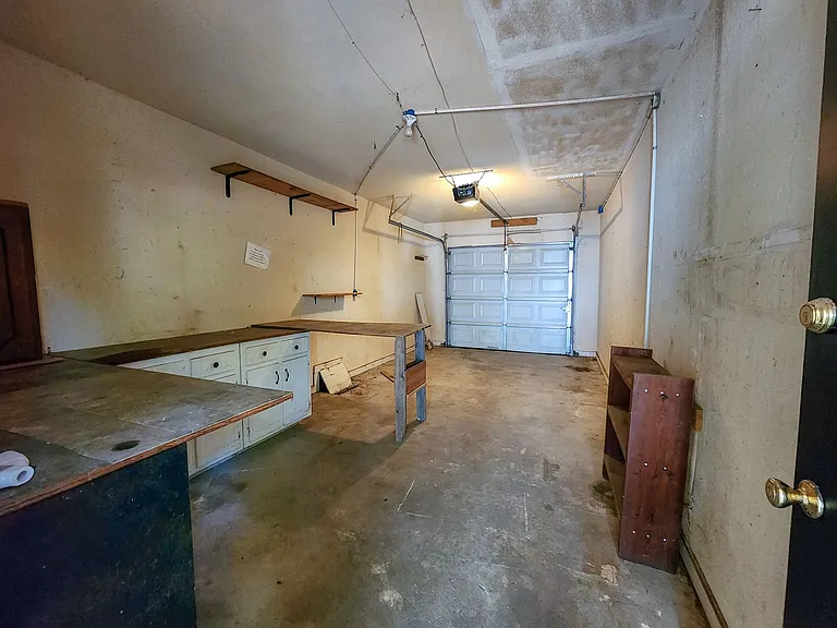 1002 Overland Ct — Photo 29