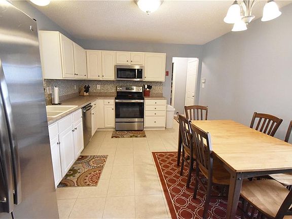 5th image of 3515 Firethorn Dr