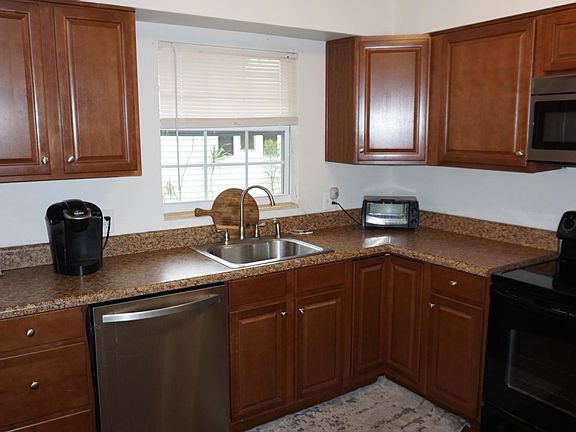 5th image of 801 69th St N