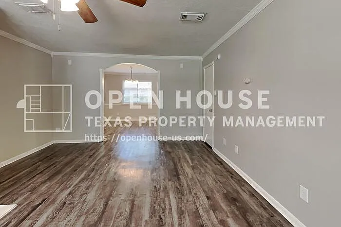 21746 Deep Pines Dr — Photo 4