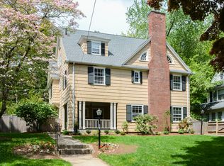 19 Walbridge Rd, West Hartford, CT 06119