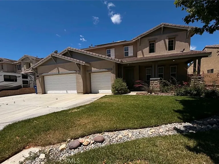 44045 Quarter St — Photo 2