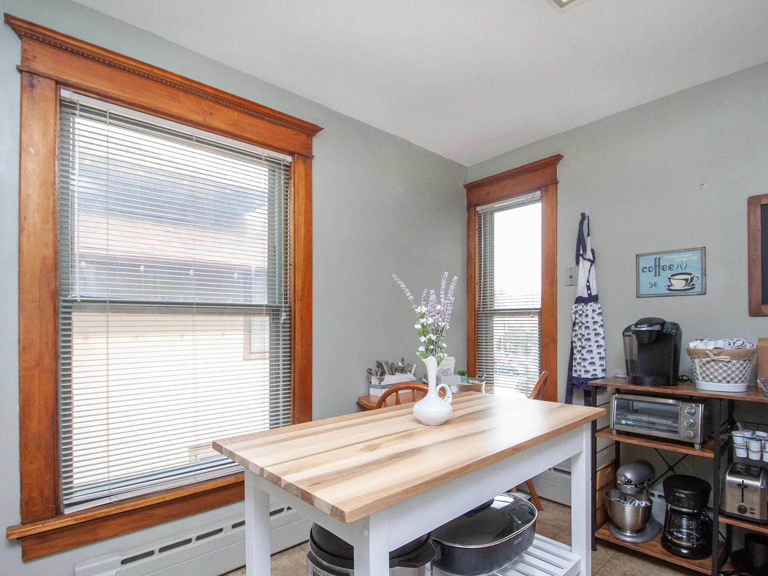 2 bed, 1200 sqft, $1,350 — Photo 1