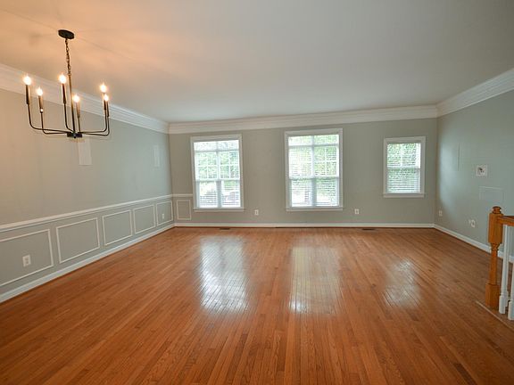4th image of 14183 Catbird Dr